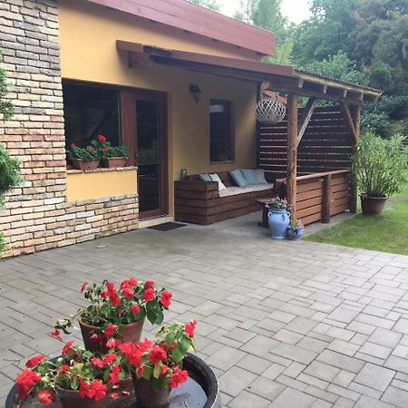 Tulipan Apartman Eger Extérieur photo