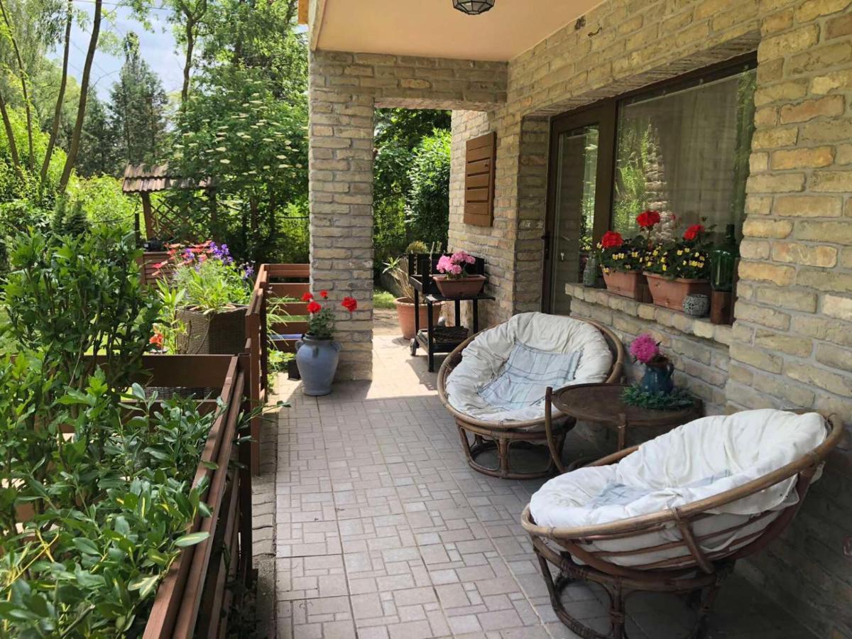 Tulipan Apartman Eger Extérieur photo