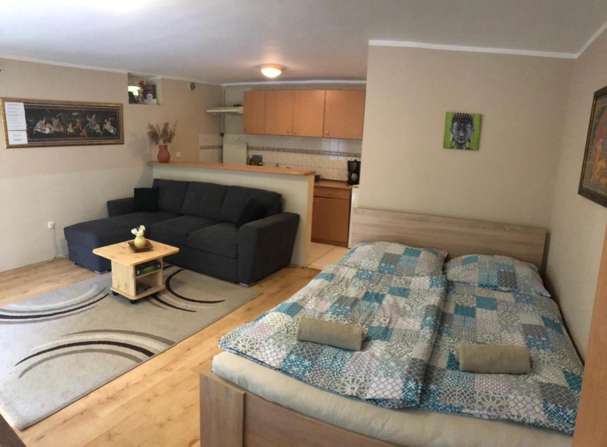 Tulipan Apartman Eger Extérieur photo