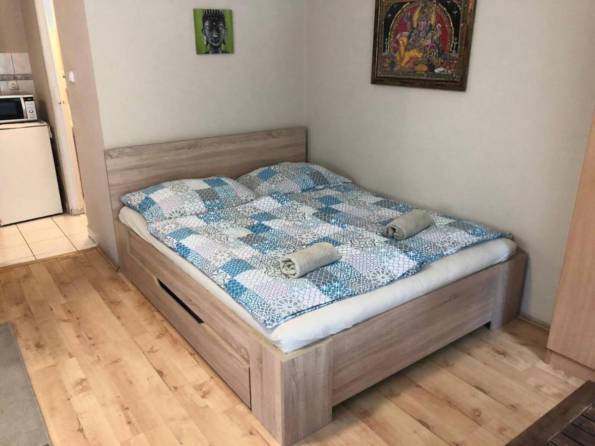 Tulipan Apartman Eger Extérieur photo