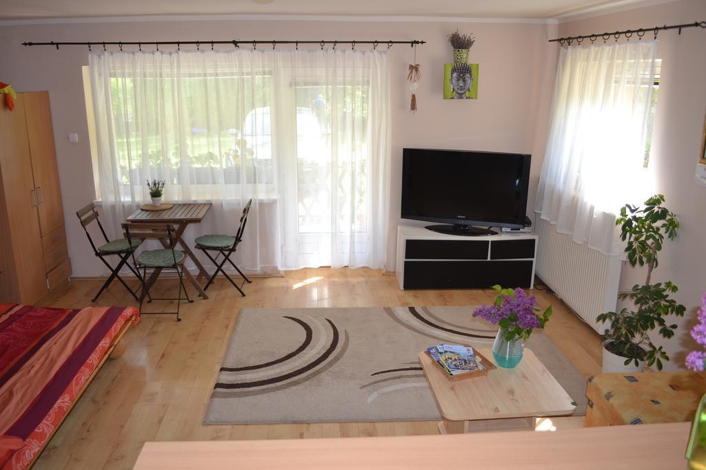 Tulipan Apartman Eger Extérieur photo